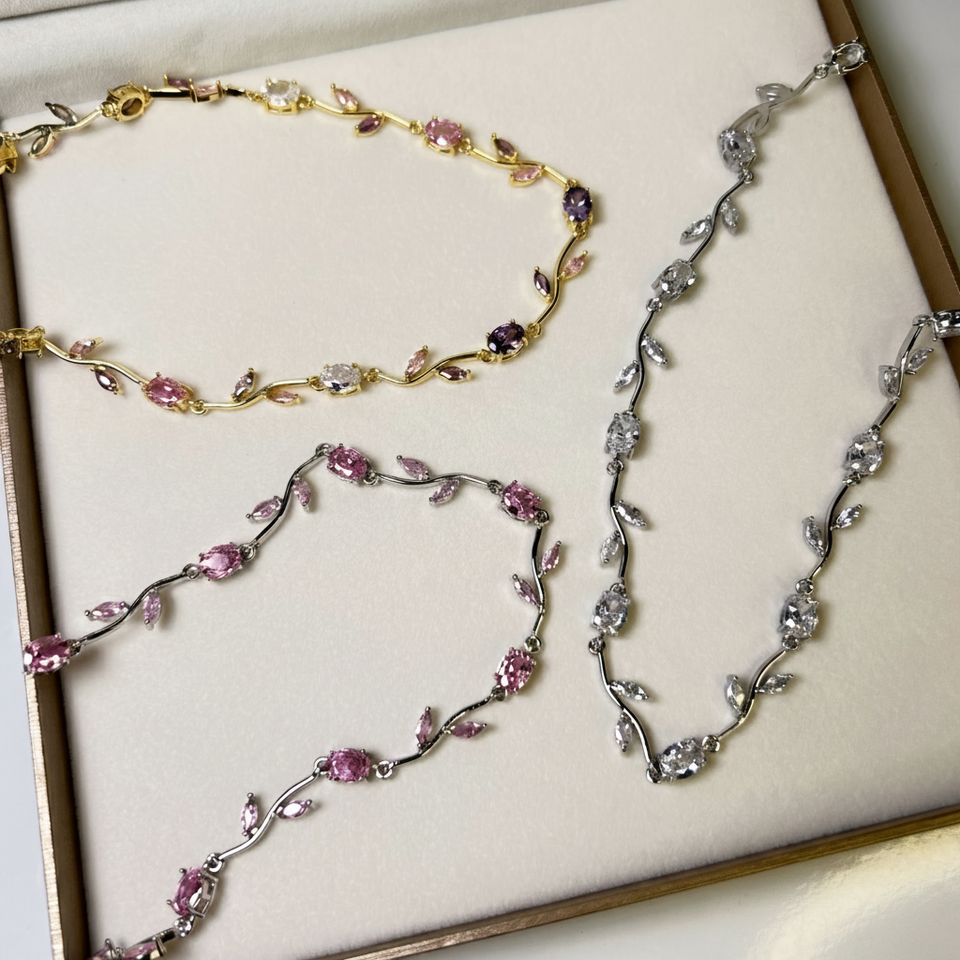 Tulip necklace