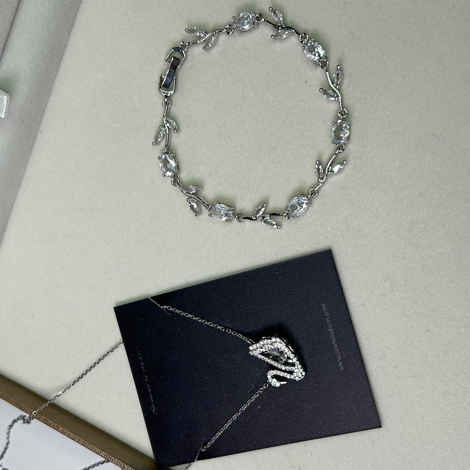 Ensemble Swan necklace X tulip bracelet
