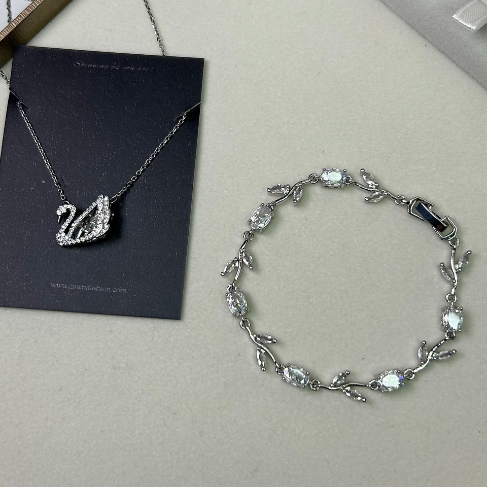 Ensemble Swan necklace X tulip bracelet